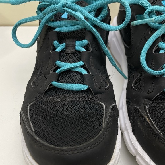 Under‎ Armour Thrill Athletic Shoes Womens Size 7.5 Black Blue White Sneakers - Picture 3 of 13